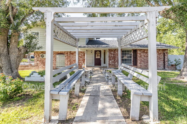 Building Photo - 5102 Staplehurst St