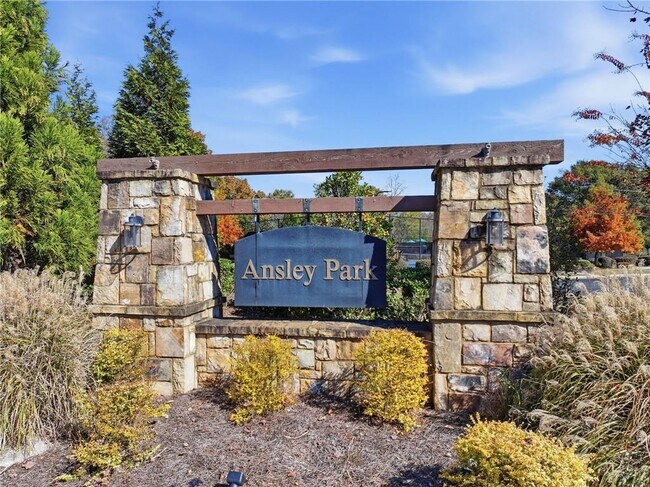 Building Photo - 7040 Ansley Pk Wy