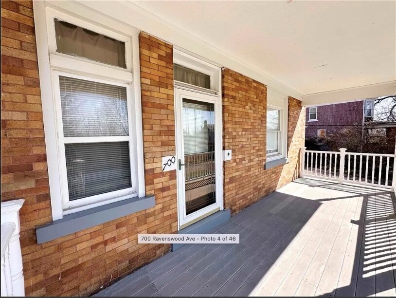 Building Photo - 700 Ravenswood Ave