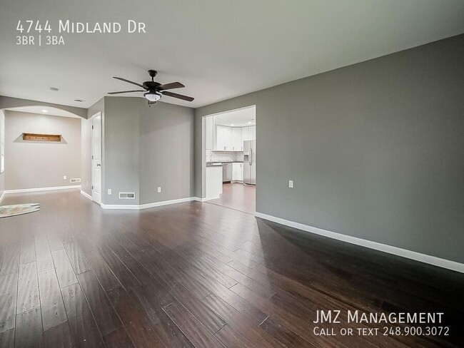 Building Photo - 4744 Midland Dr