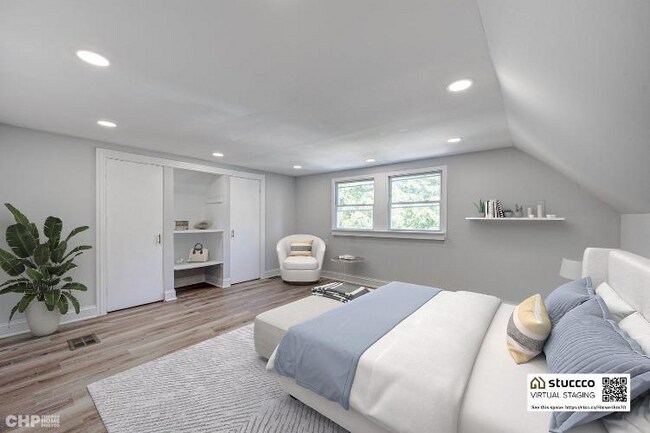 Building Photo - 3810 N Troy St