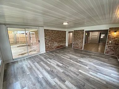 Building Photo - 8133 NW 26th St