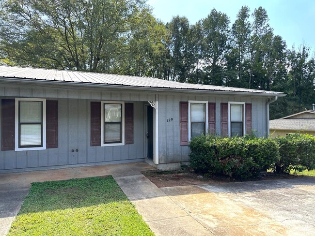 Building Photo - 120 Pine Terrace