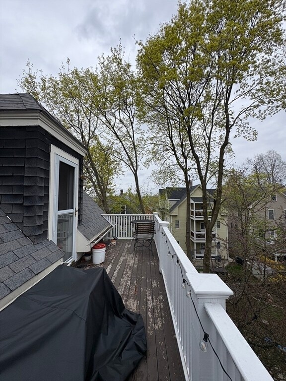 Building Photo - 2 Hillside Ave