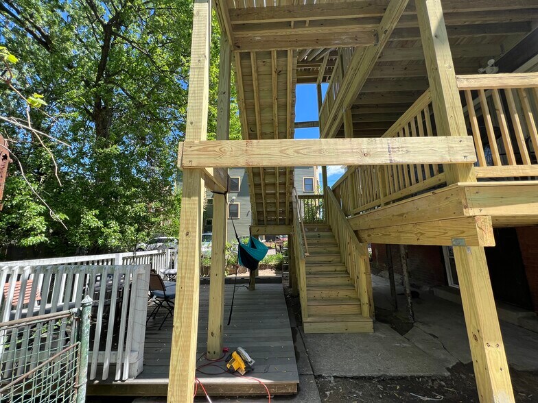 Building Photo - 7 Jay St