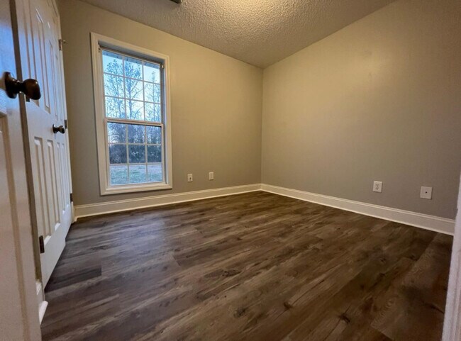 Building Photo - 14151 Pulaski Pike