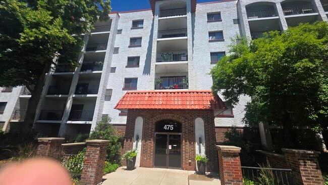 Building Photo - 475 Plum Creek Dr