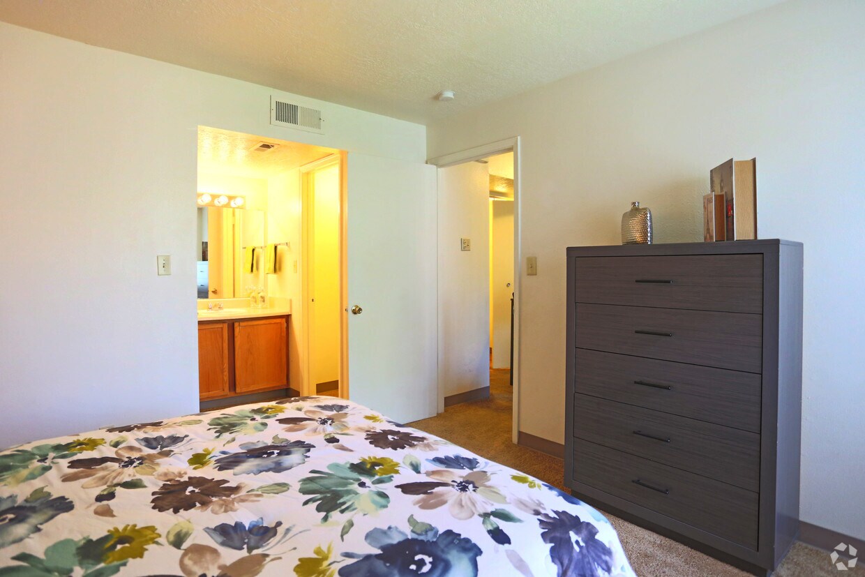 Mesa Ridge Apartments Albuquerque