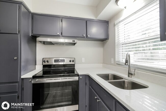 Building Photo - 173 Jay Dr