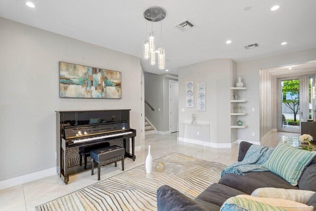 Building Photo - 1841 NW 42nd Dr