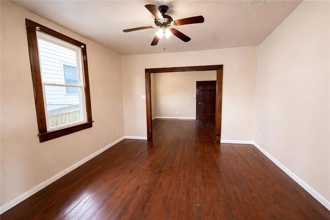 Building Photo - 1737 Duels St