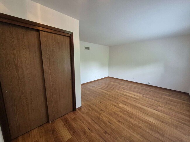 Building Photo - 21225 Mary Lynn Dr
