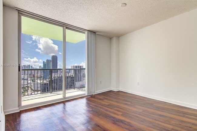 Building Photo - 1756 N Bayshore Dr