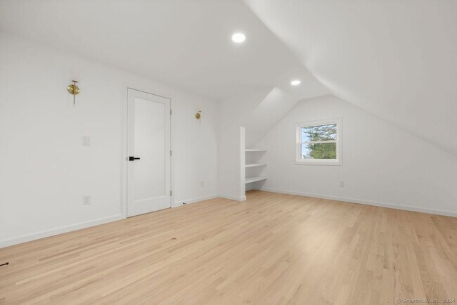 Building Photo - 141 Ridgewood Dr