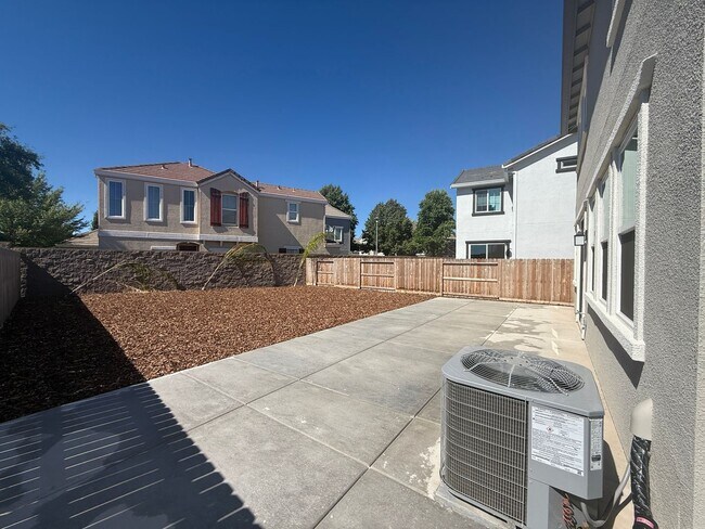 Building Photo - New Build with Large Backyard