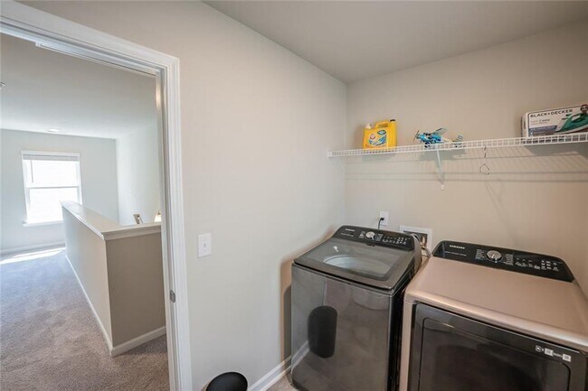 Building Photo - 454 Burgundy Terrace SE