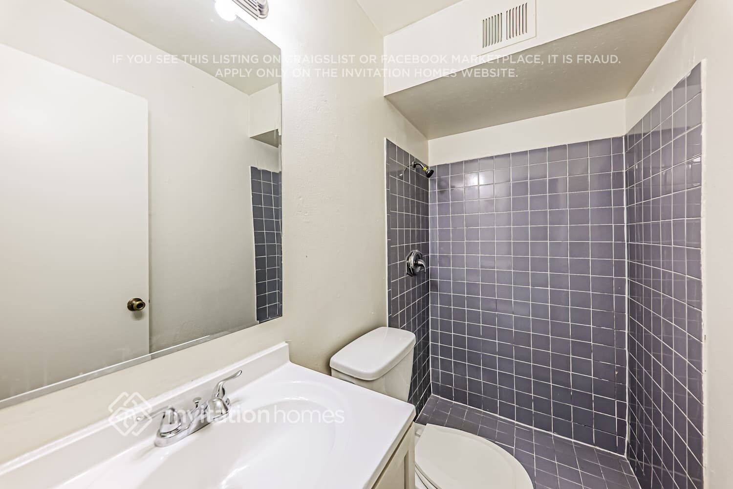 Building Photo - 6921 W Hazelwood St