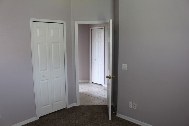 Building Photo - Freshly painted, four bedroom home available now!