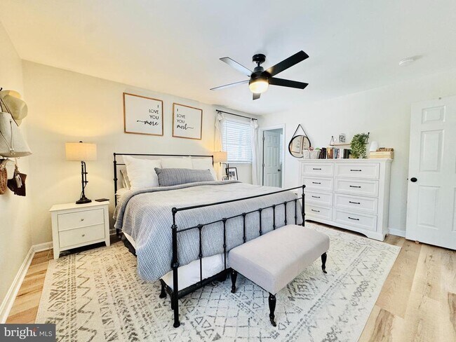 Building Photo - 1101 Harbour Dr