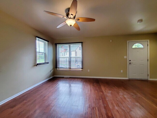 Building Photo - 2010 N 41st St