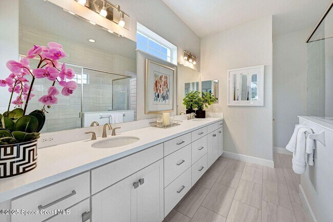 Building Photo - 2680 Avalonia Dr