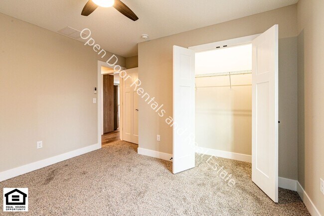 Building Photo - 10545 Old Leo Rd