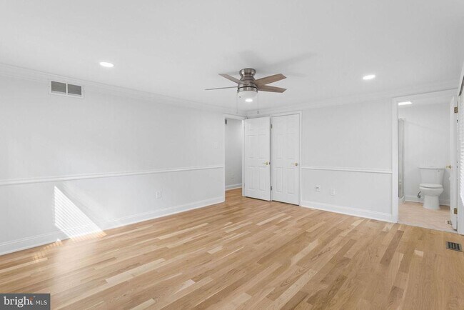 Building Photo - 306 Candlewood Ln