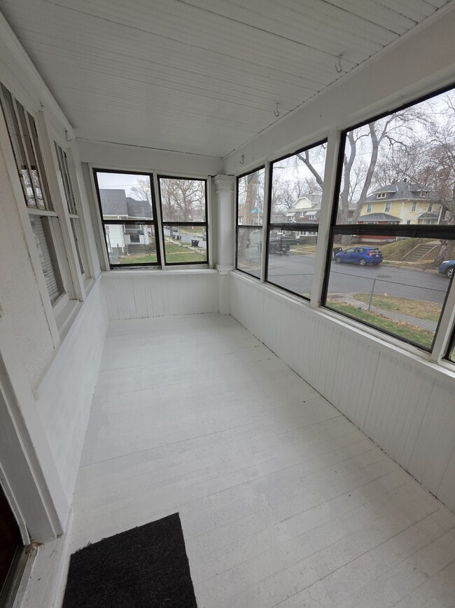 Building Photo - 132 N 35th Ave