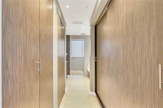 Building Photo - 1956 S Ocean Ln