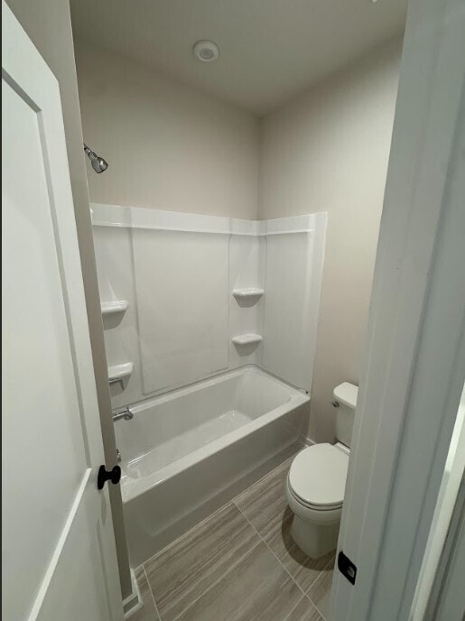 Building Photo - Beautiful 3-Bedroom, 3-Bath Home with Mode...