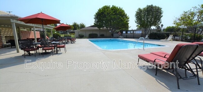 Building Photo - 2235 Camilar Dr