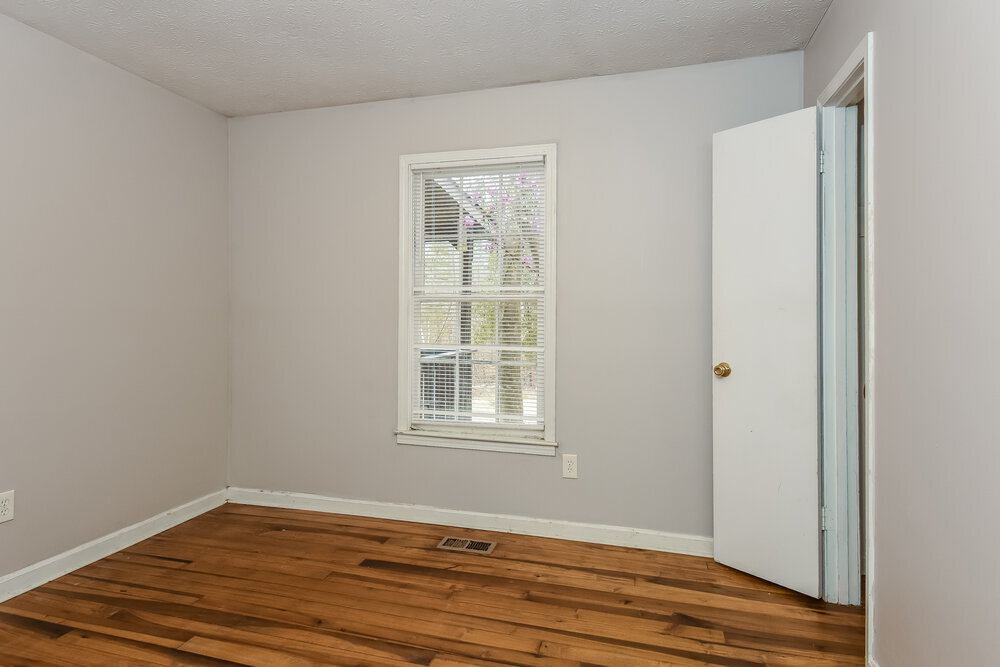 Building Photo - 3996 King Dr