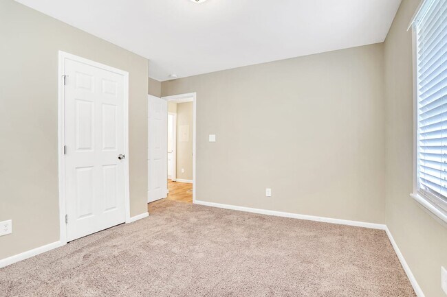 Building Photo - 1154 Penn Ct Se