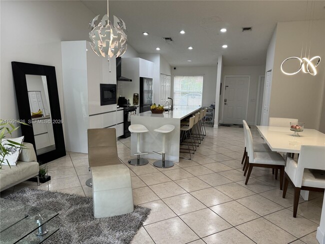 Building Photo - 2002 Andromeda Ln