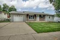 Building Photo - 3 BEDROOM + BONUS ROOOM | 2 BATH | HOUSE |...