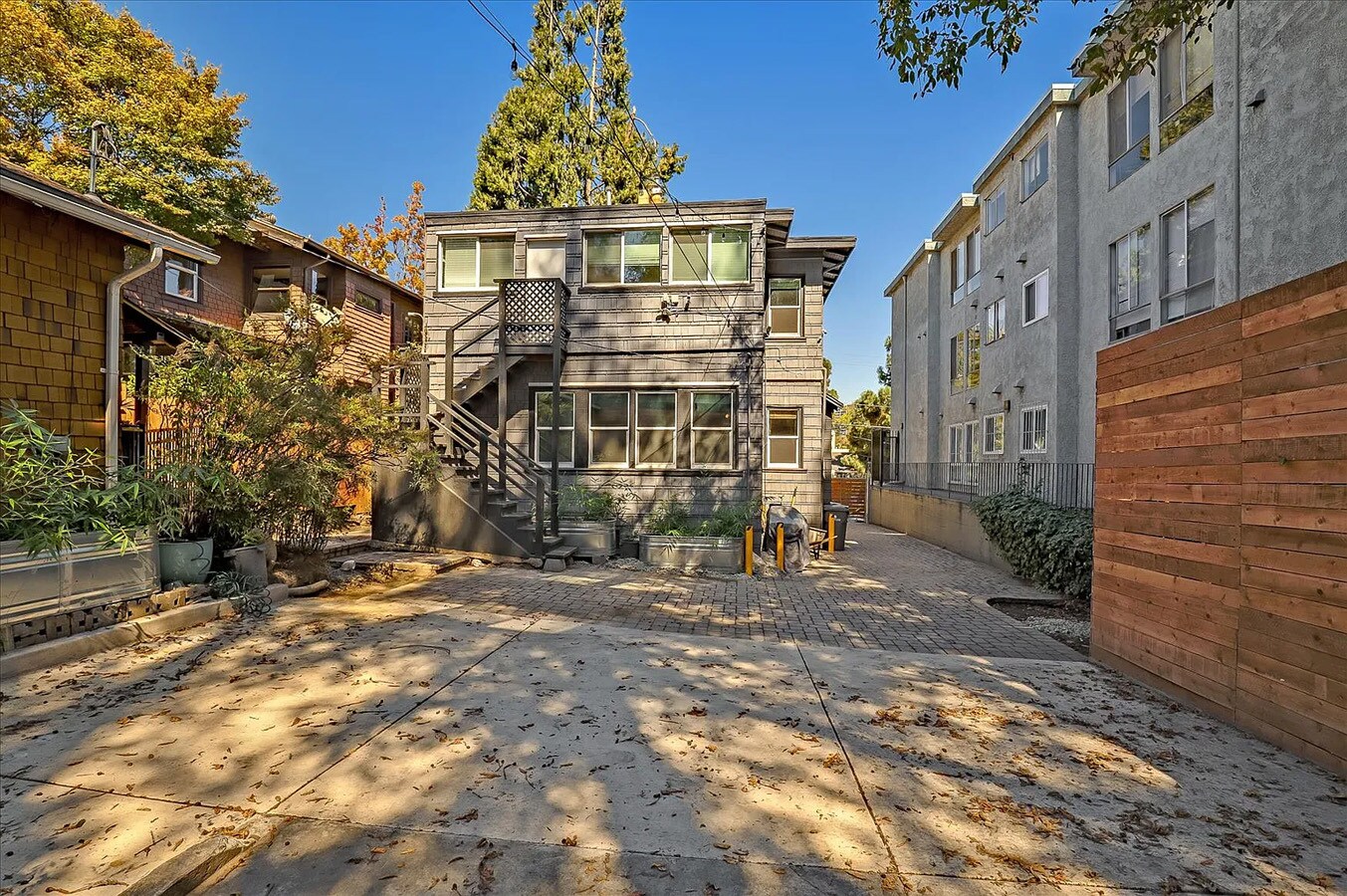 Building Photo - 27 Westall Ave