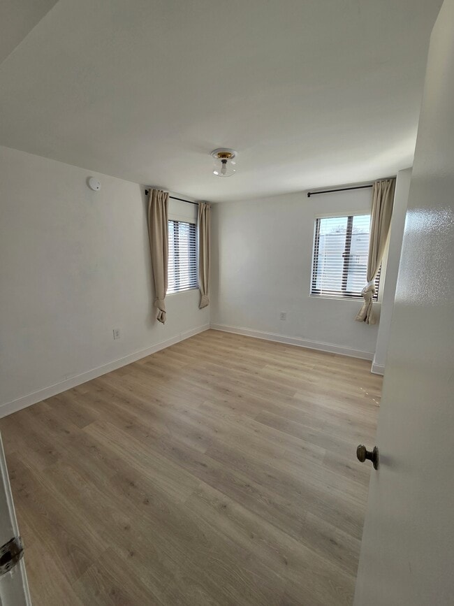 Building Photo - 2604 Tunlaw Rd NW