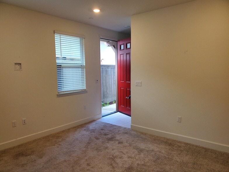 Building Photo - 5632 Drifton Way