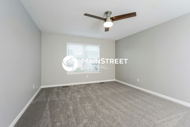 Building Photo - 3 Bedroom Pet-Friendly Home in Jeffersonvi...