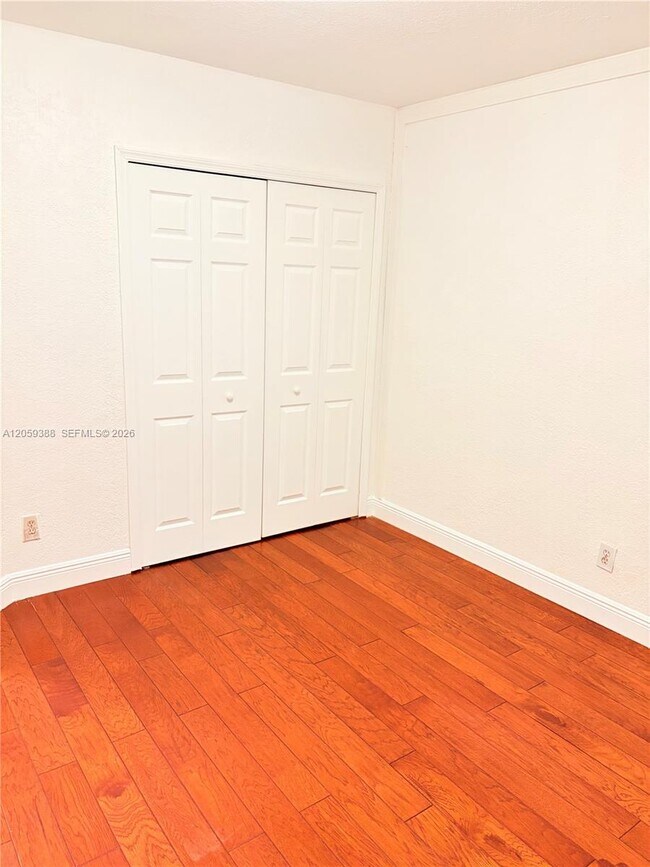 Building Photo - 1581 SW 106th Ave