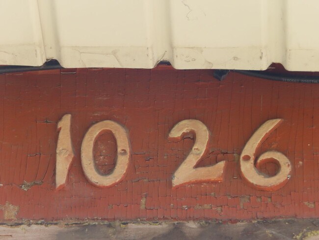 Building Photo - 1026 Stophlet St