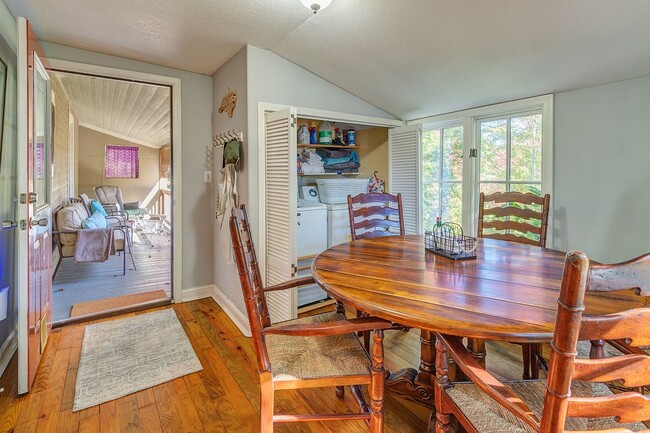 Building Photo - 24 Jefferson Dr