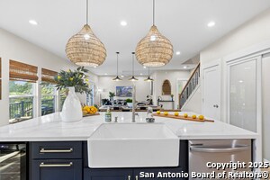 Building Photo - 6790 river