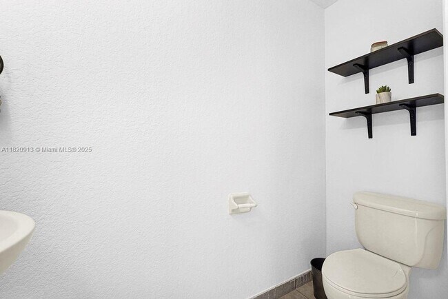 Building Photo - 8882 W Flagler St