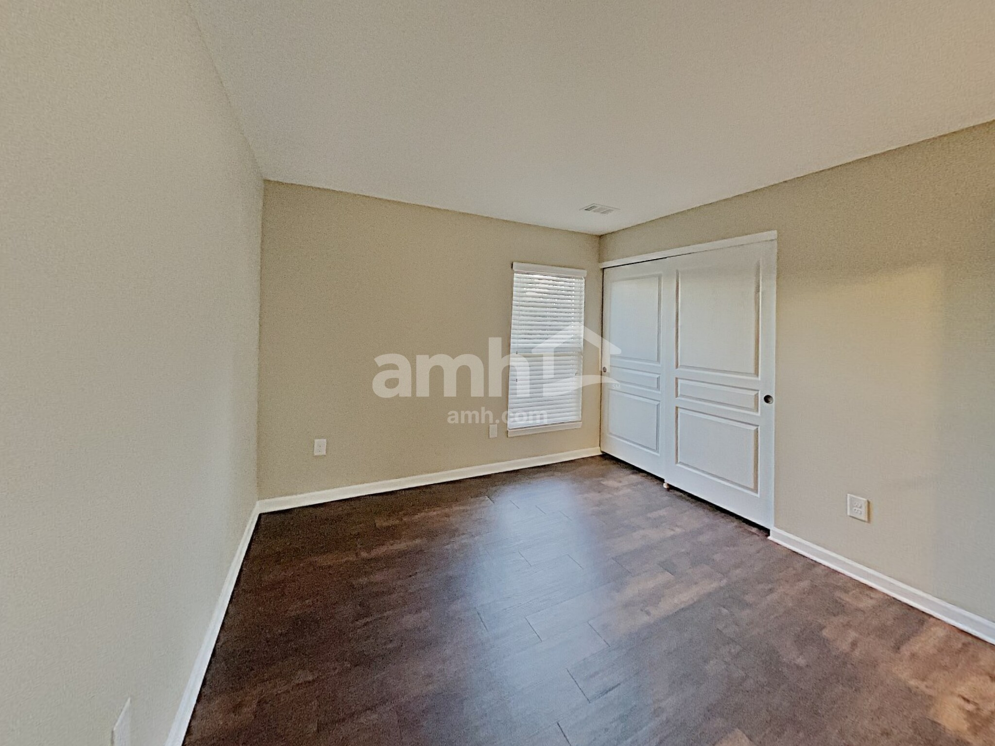 Building Photo - 822 Commerce Trl