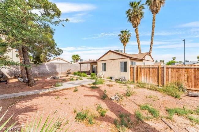 Building Photo - 5591 Ballinger Dr