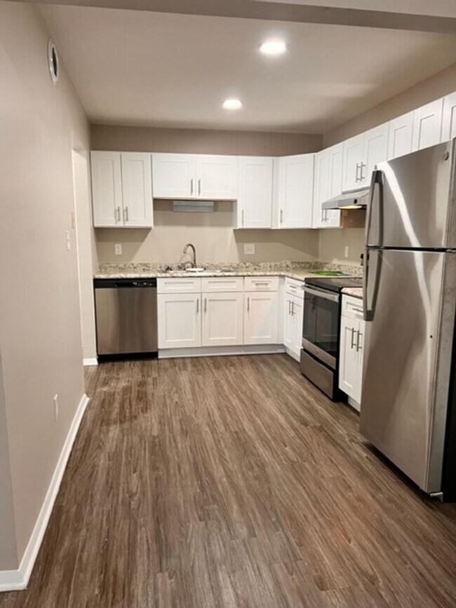 Building Photo - 1167 Abbey Ln