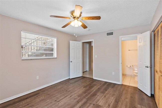 Building Photo - 11101 Royal Palm Blvd