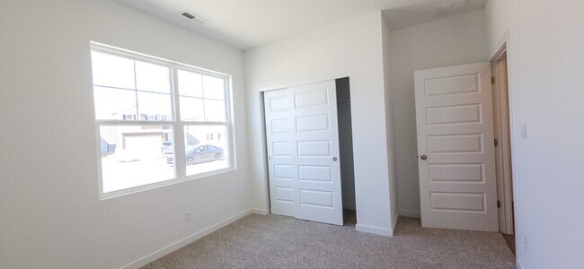 Building Photo - 4191 Viceroy St