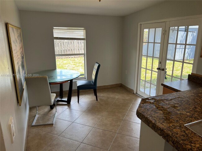 Building Photo - 1885 NE 53rd St